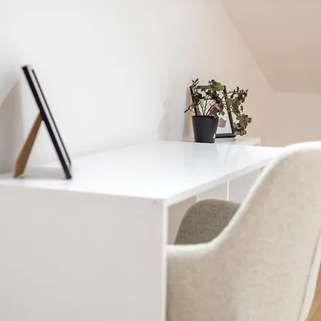 Old Town 4br New High‑end Designer